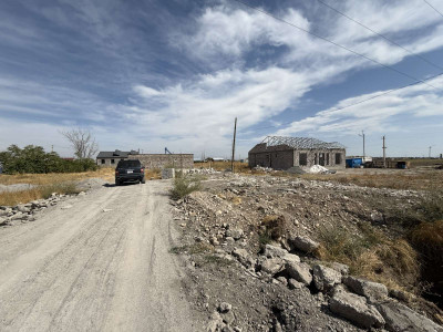 Կոդ HA-3080   Վաճառվում է տնամերձ հող