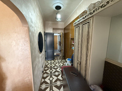 Կոդ BA-8055  Վաճառվում է բնակարան