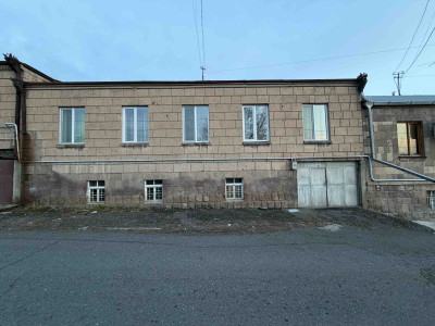 Կոդ AA-8903 Վաճառվում Է առանձնատուն