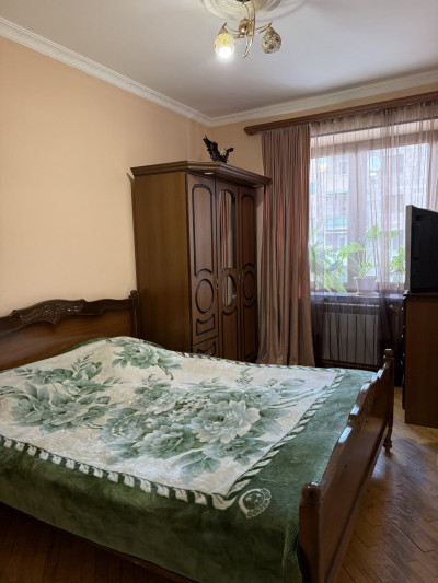 Կոդ BA-8391  Վաճառվում է բնակարան