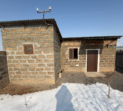 Կոդ AA-0307  Վաճառվում է առանձնատուն