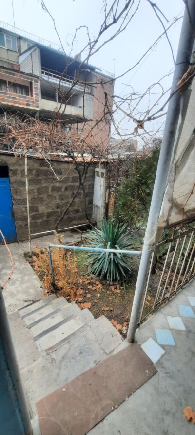Կոդ BA-8905  Վաճառվում է բնակարան
