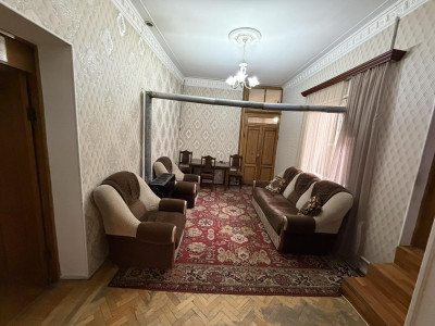 Կոդ AA-3433  Վաճառվում է առանձնատուն