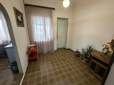 Կոդ AA-3433  Վաճառվում է առանձնատուն