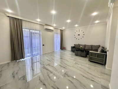 Կոդ AA-8104 Վաճառվում է առանձնատուն