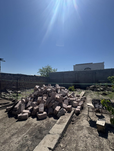 Կոդ HS-6788 Վաճառվում է տնամերձ հող