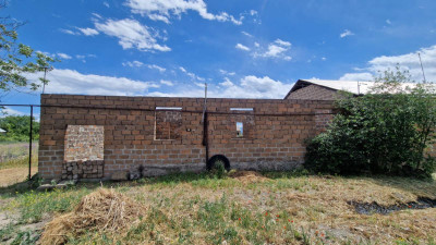 Կոդ HV-5833 Վաճառվում է տնամերձ հող
