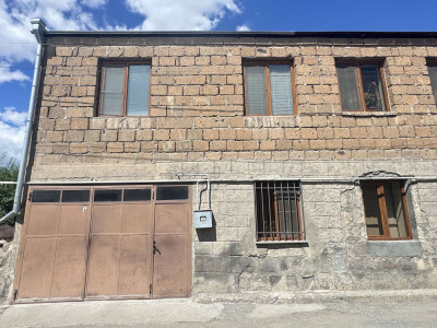 Կոդ AS-2337 Վաճառվում է առանձնատուն