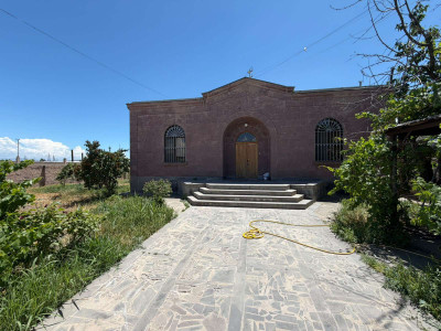 Կոդ AS-3436 Վաճառվում է առանձնատուն
