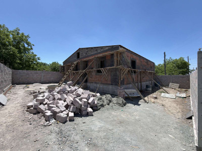 Կոդ AA-7072 Վաճառվում է առանձնատուն