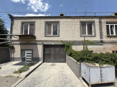 Կոդ AA-0945 Վաճառվում է առանձնատուն