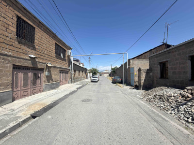 Կոդ HA-6835 Վաճառվում է տնամերձ հող