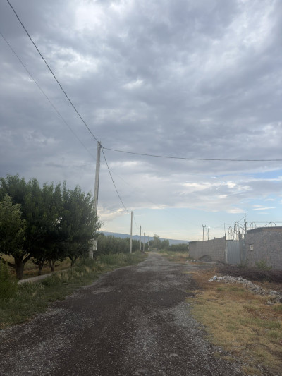 Կոդ HA-7804 Վաճառվում է տնամերձ հող