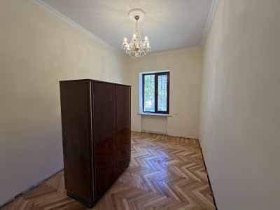Կոդ AA-1785 Վաճառվում է առանձնատուն