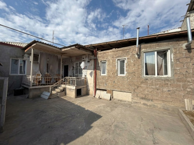 Կոդ AA-8083 Վաճառվում է առանձնատուն