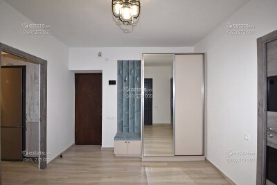 Կոդ  B-301 Վարձով է տրվում բնակարան